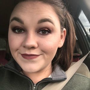 Meet your Posher, Tayler